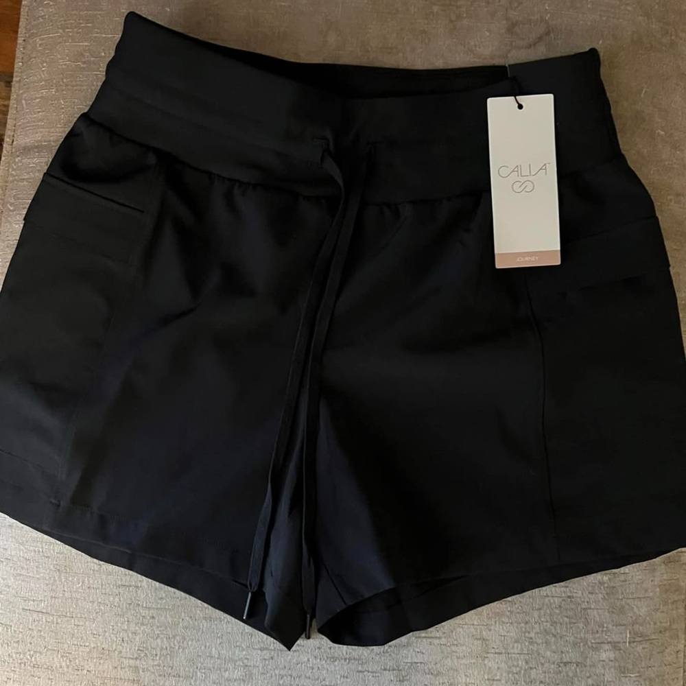 Alia High Waist Black Shorts